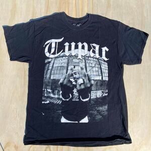 Tupac graphic tee size l